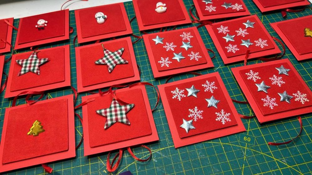 BIGLIETTI NATALE PERSONALIZZATI AL 14 TEMA MICRO BIGLIETTI VELLUTO E APPLICAZIONI